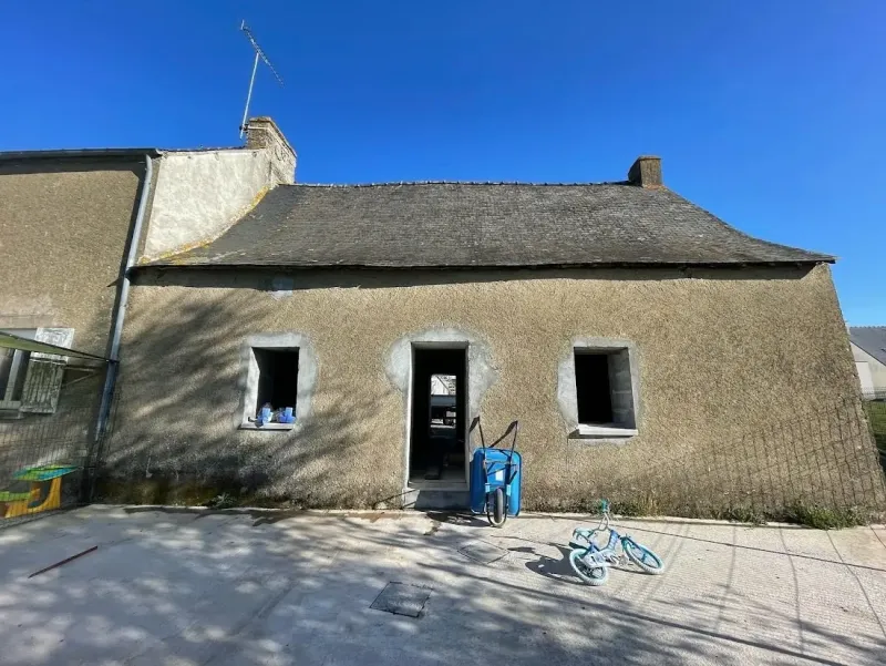 Rénovation d'un ancien corps de ferme & création de velux sur Couffer